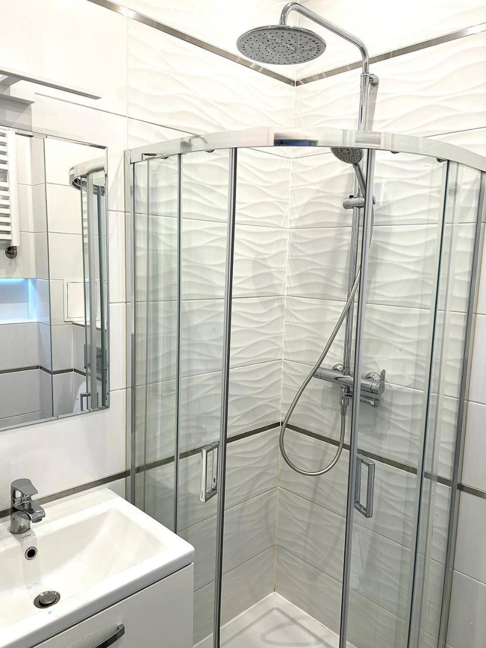 Stylish Apartment In The Centre -By Hik Apartments Варшава Екстериор снимка