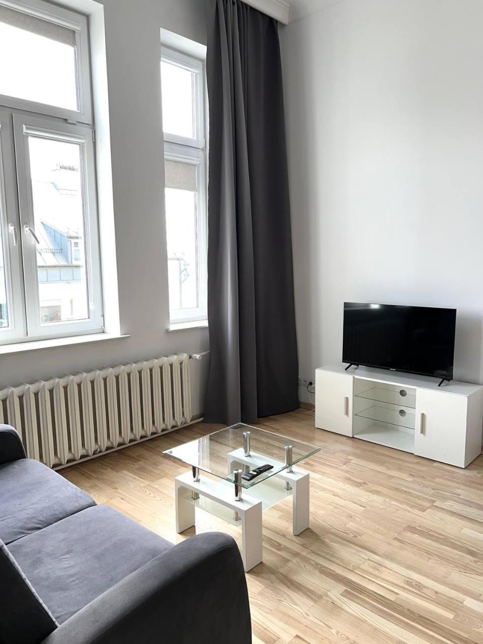 Stylish Apartment In The Centre -By Hik Apartments Варшава Екстериор снимка